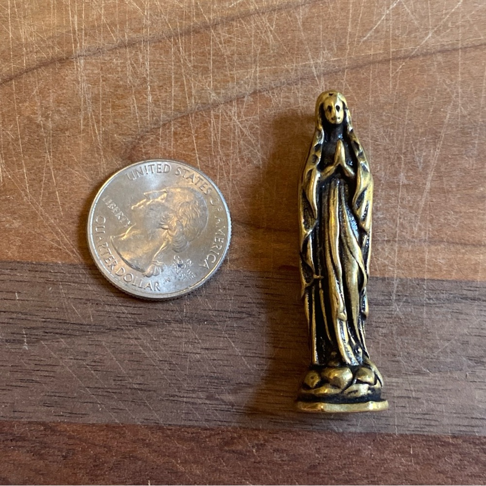2” Small Vintage Style Brass Figurine of the Virgin Mary with Key Chain Loop - Picture 8 of 9